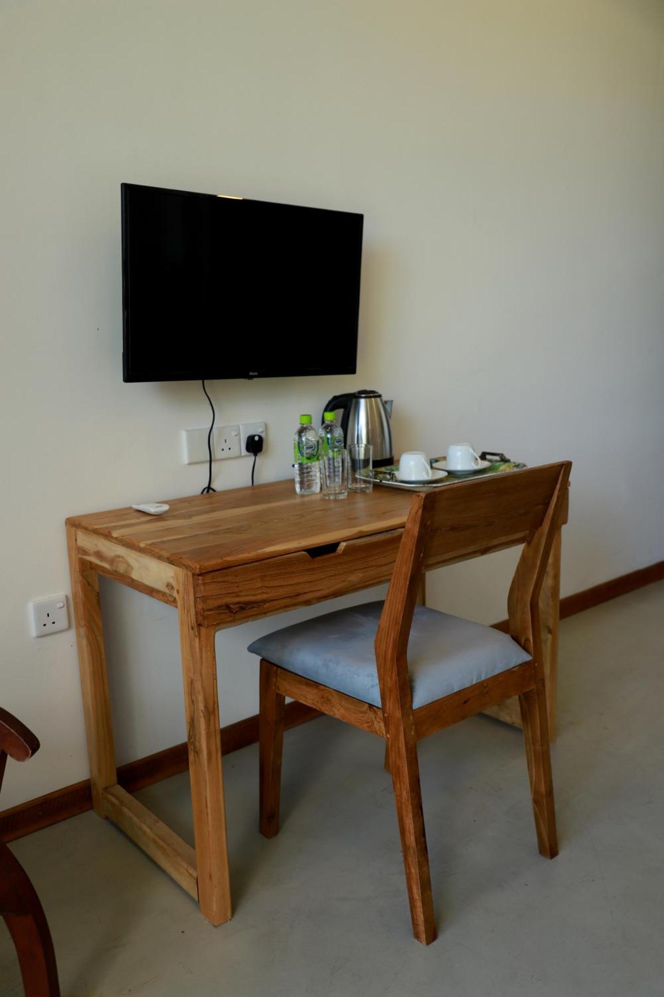 Hotel Edge Hikkaduwa